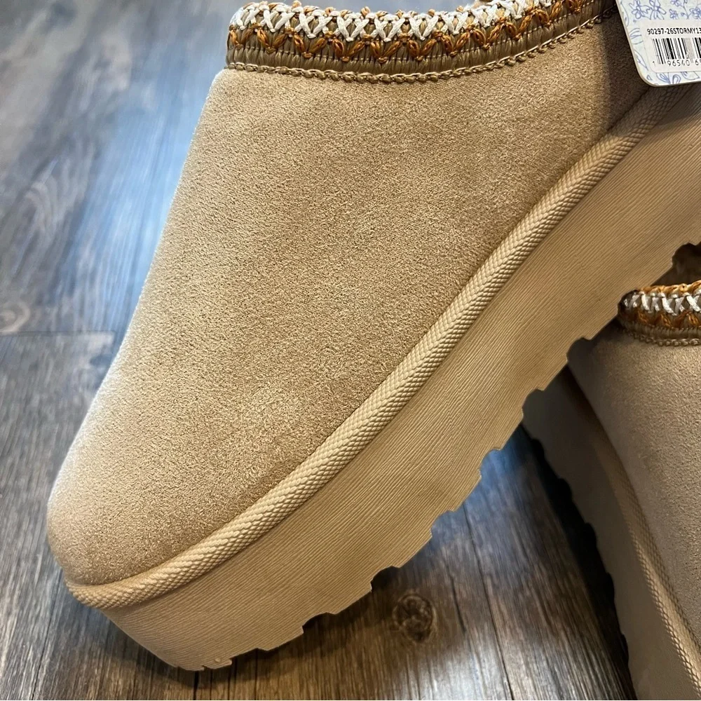 NWT Mudd Patform Slippers Clogs Faux Suede Tan Beige Sherpa Warm Winter Size 8.5 - Picture 6 of 13